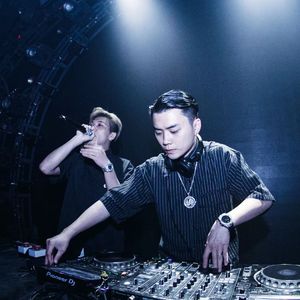 DJ杰仔-2022恩平AGPlus打造中文国粤语国际娱乐劲爆喊麦现场（PanDa_JB remix）