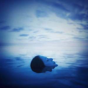 群星-把孤独当做晚餐（小淇VII / 沈小鱼 remix）