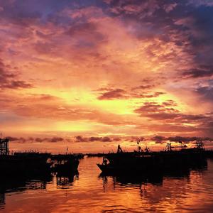 你问我夕阳为什么是红色的