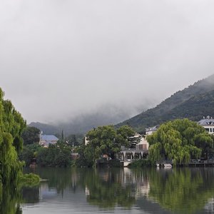 石囚灵山
