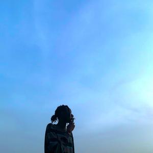 Halbmond (feat. elleqpelle)