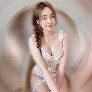 Mộng Kiêu Sa Nơi Cung Đình Xa Hoa