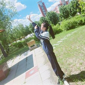 借个肩膀给我靠