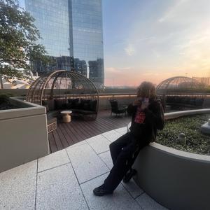 Like me (feat. CartiiJaay)