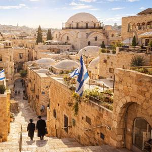 לְמִי הַחֹתֶמֶת / וּלְמִי הַפְּתִילִים