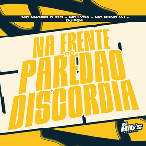 Na frente do Paredão Discordia