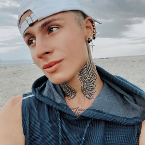 Резала сердце