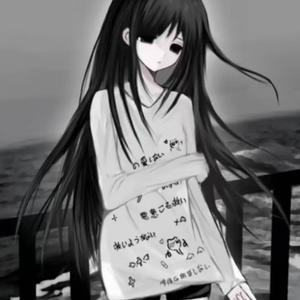 她是我十七岁左胸口的那抹淤青