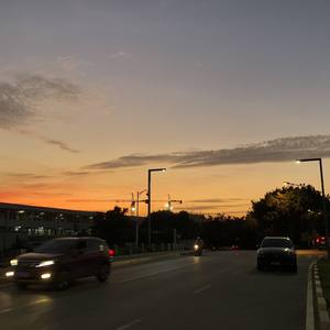 我一定要在黄昏前到达