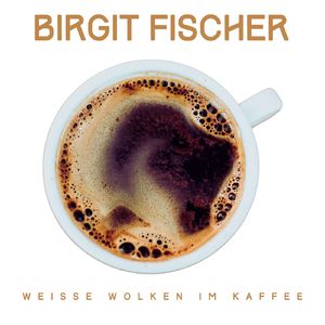 Weiße Wolken im Kaffee