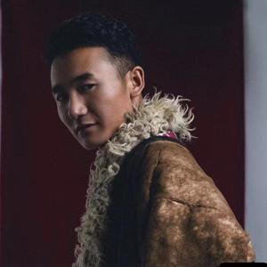 央巴 赞美故乡