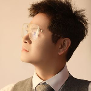 爱在哪里发行版 伴奏