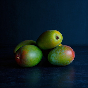 Mangoes Midnight