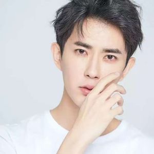 向阳而生致于朦胧_萧景澄