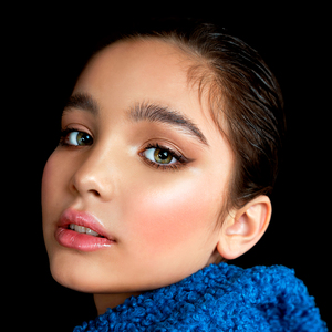 Обычная девочка