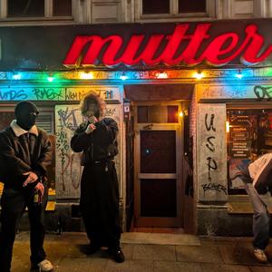 Mutter (feat. SMAG, CARD 67 & MADZ51)