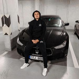 Neřeš (feat. Zuris)