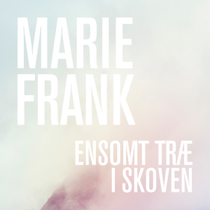 Ensomt Træ I Skoven