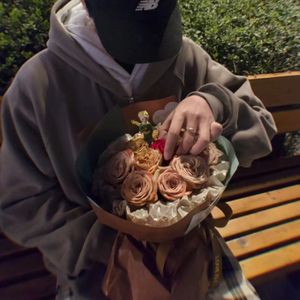 八荒