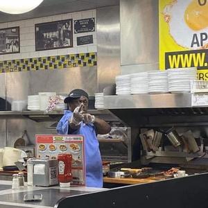 PLEEDIG (feat. RXKNephew)