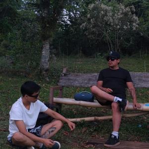 SUEÑOS EN LA MALETA (feat. Codigo Lobo)