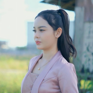 หยุดที่น้องคนเดียว(ຫຍຸດທີ່ນ້ອງຄົນດຽວ)