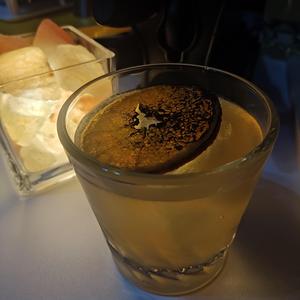 酒里的冰