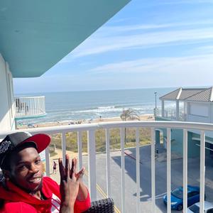 Seek Or Hide (Intro)