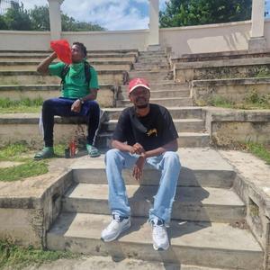 Spray Hao Mamende (feat. Frank West)