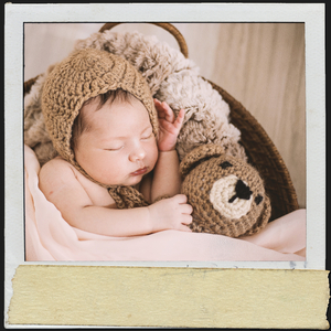 Glückliches Flussbaby