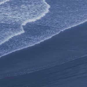 我再累也不敢哭