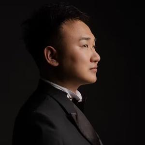 当你的秀发拂过我的钢枪