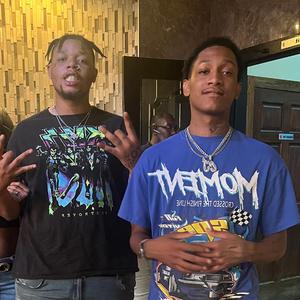 Swing yo Door (feat. 8theGoonie)