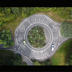 Tourne