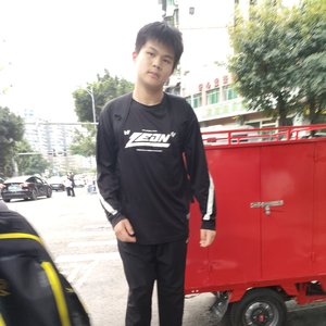 胖娃儿爱打篮球