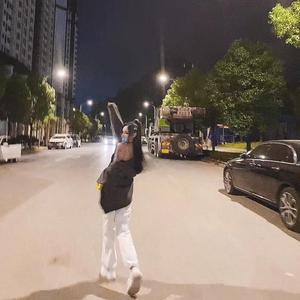 WILLROCKYOU-LIKE BITCH-LEAH