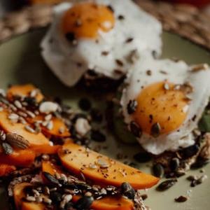 鸡蛋鸭蛋荷包蛋