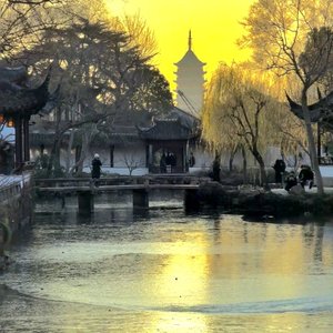 废墟的灵魂拍卖场(1).wav