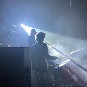 притворись