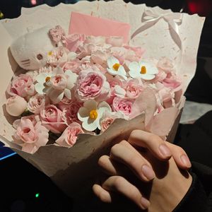 萌动（Lingering Yearning’s Jolt）