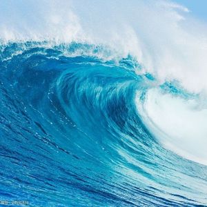 在星光下流转的舞池