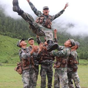 士兵送给母亲的歌