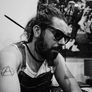 Чужая (feat. Avramov)