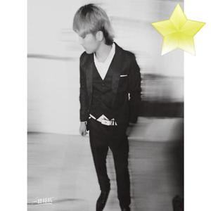 黑夜寂寞(悲伤 ）