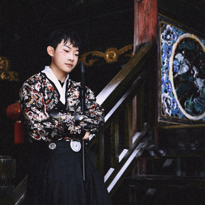 轻舟已过万重山