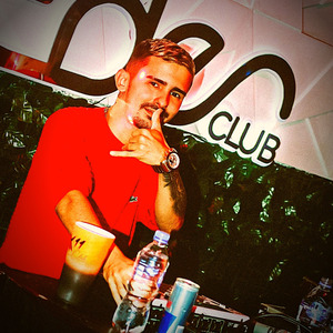 Ela Ta Perdida na Caixa D'agua