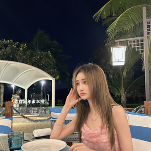 整座城市在下雨