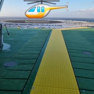 Helikopteret står