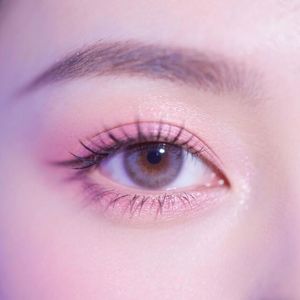 《浓薄的眼》wav 伴奏版