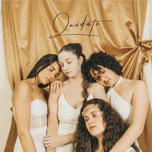 Quédate